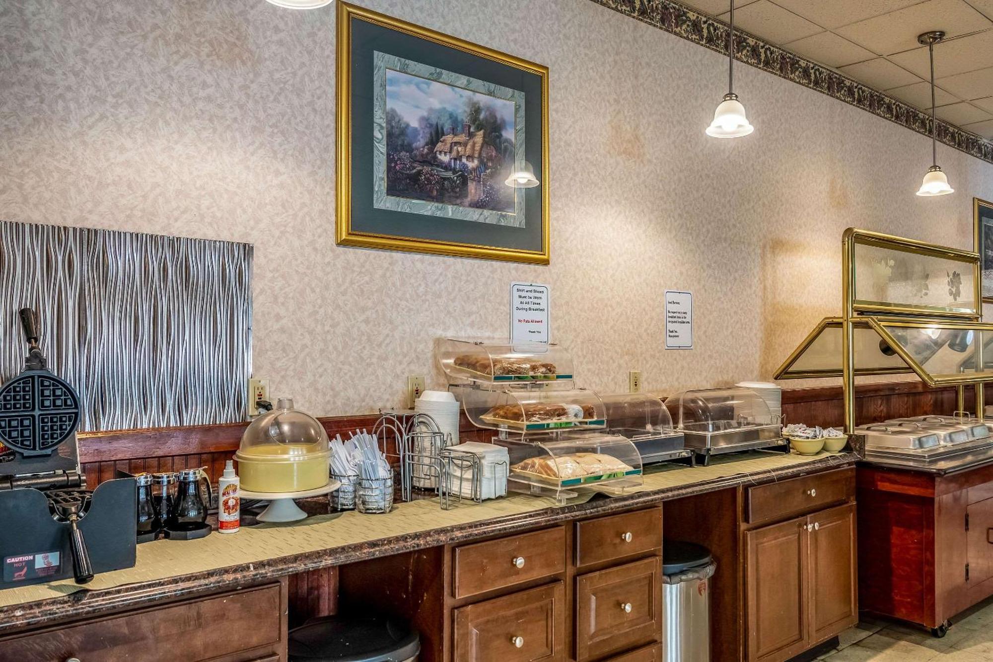 Quality Inn Тринидад Екстериор снимка