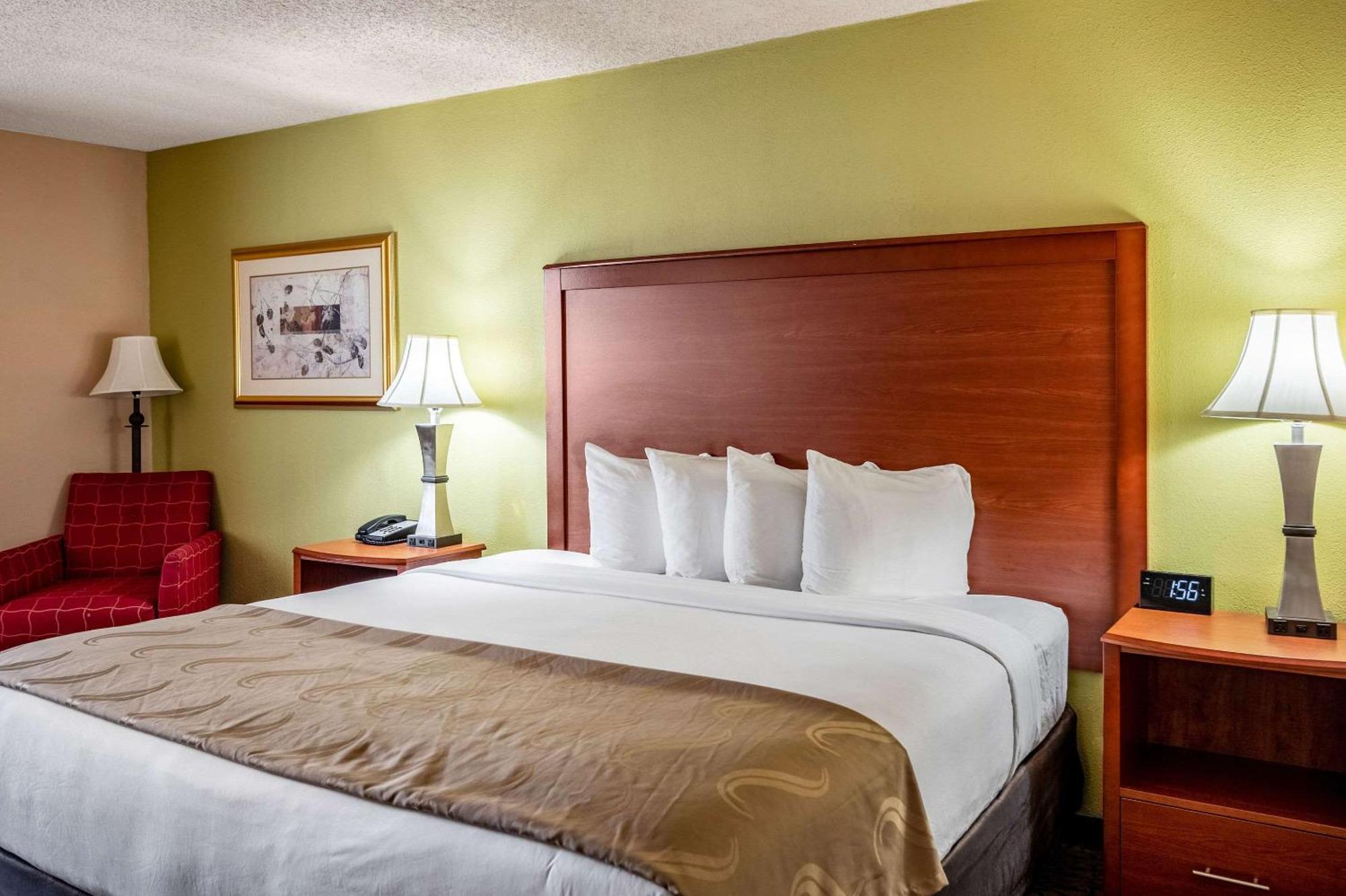 Quality Inn Тринидад Екстериор снимка