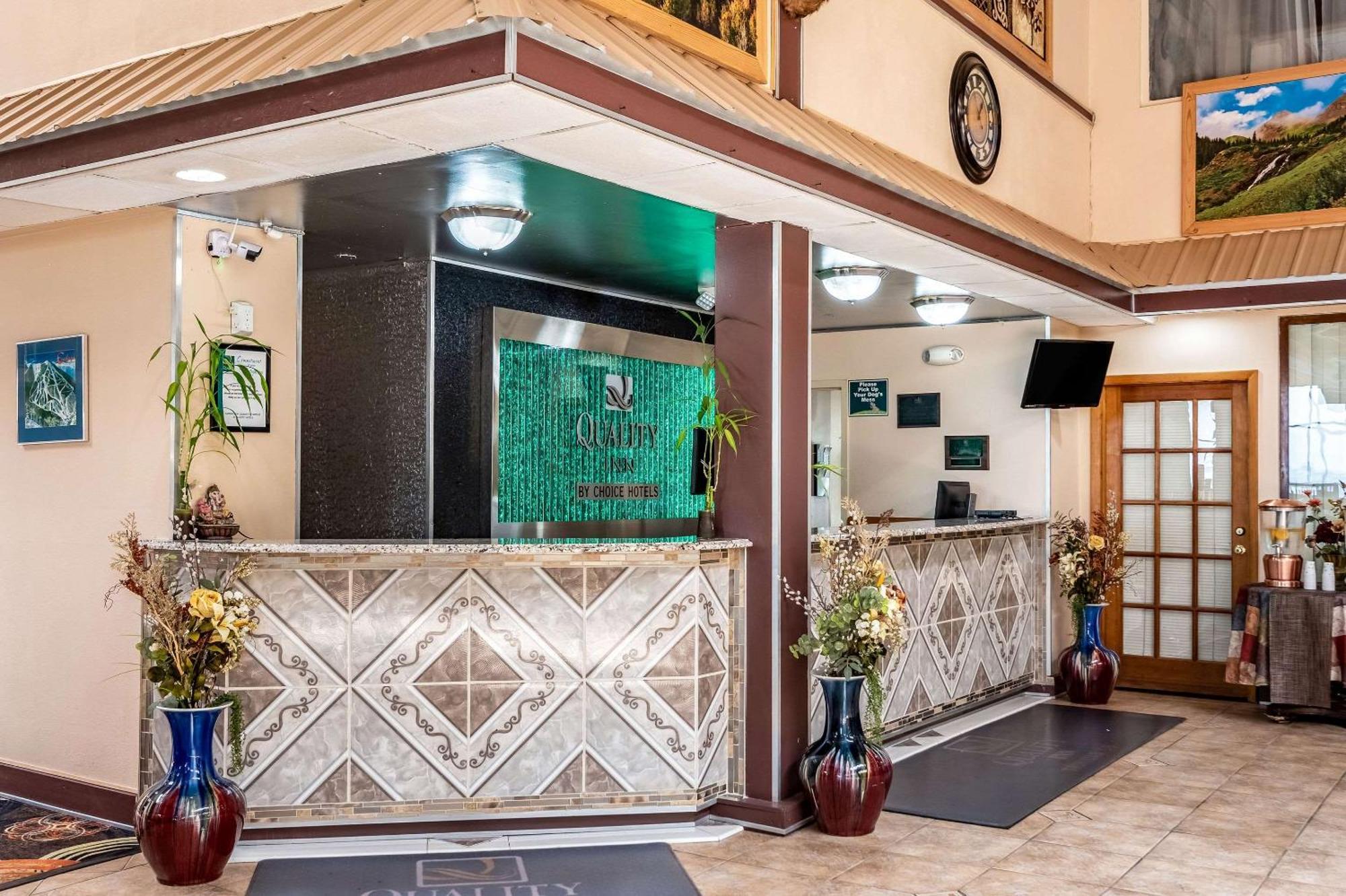 Quality Inn Тринидад Екстериор снимка