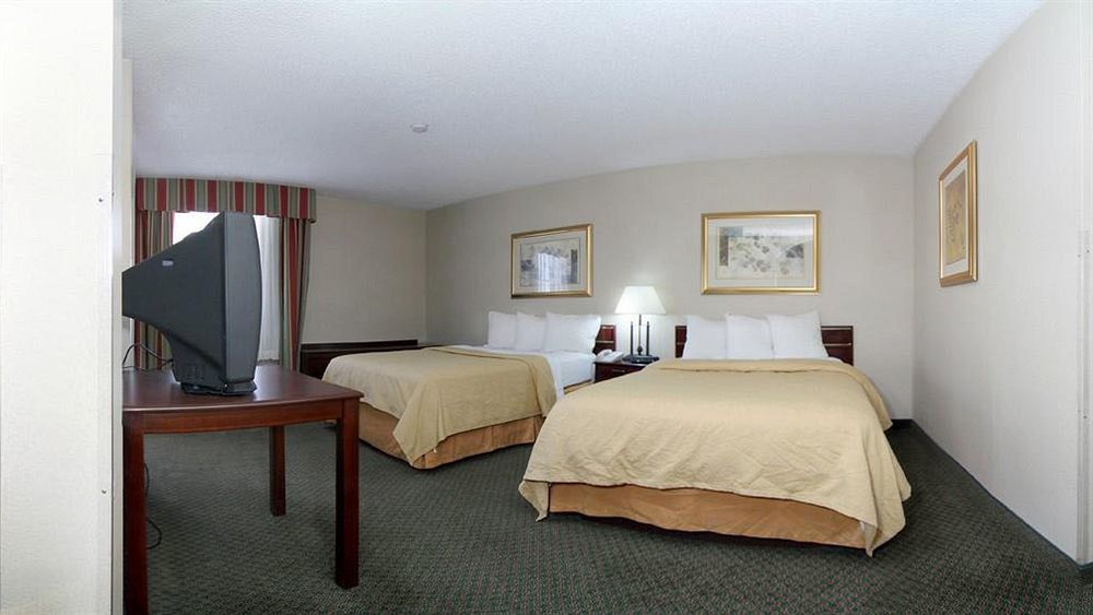 Quality Inn Тринидад Екстериор снимка
