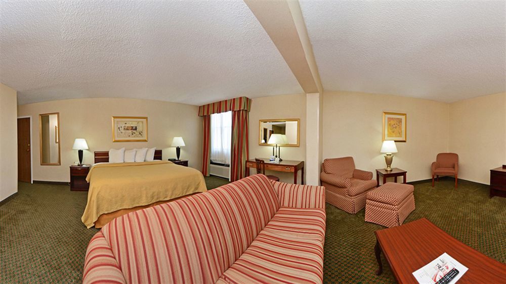 Quality Inn Тринидад Екстериор снимка
