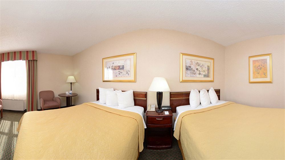 Quality Inn Тринидад Екстериор снимка