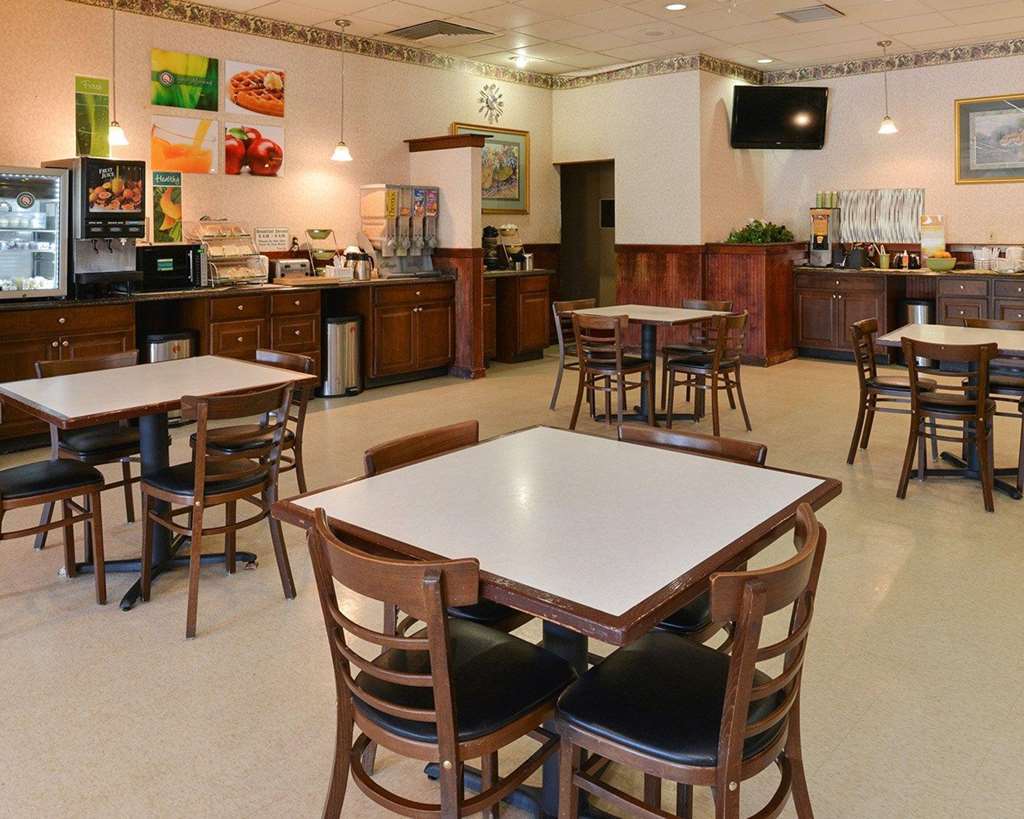 Quality Inn Тринидад Ресторант снимка